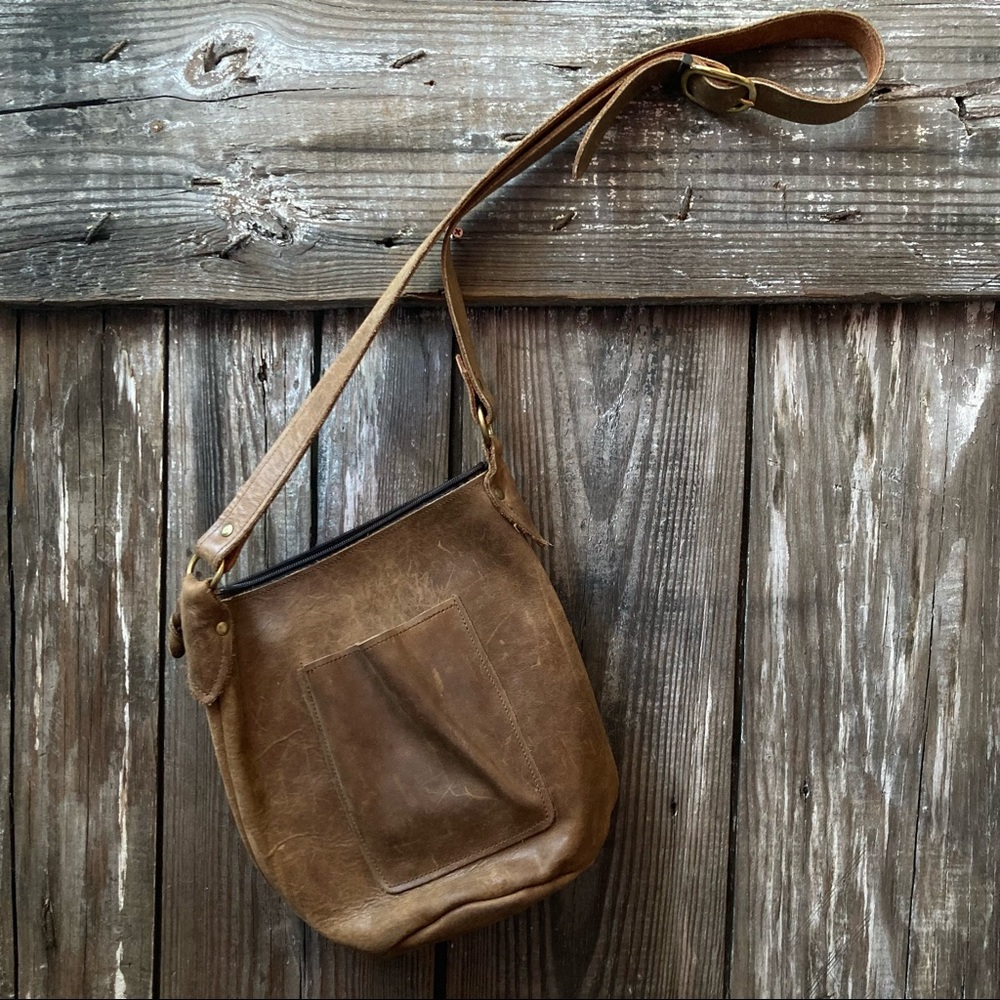 Mt. Vernon Leather Crossbody